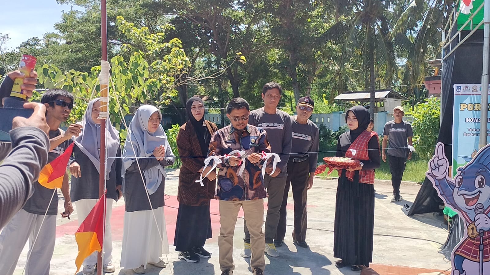 Kadis disdikpora majene buka acara porseni