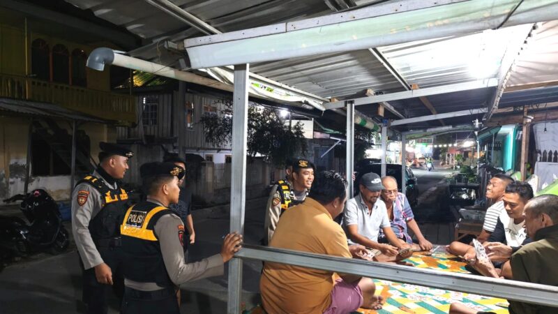 ‎Patroli Dialogis Samapta Polres Majene Ciptakan Rasa Aman di Malam Hari