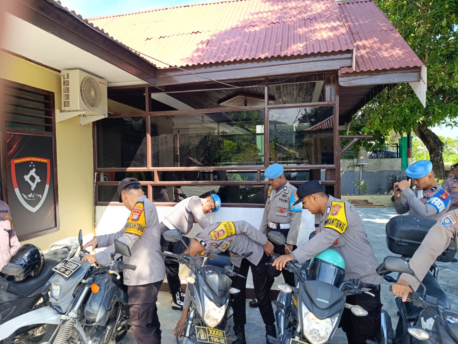 Propam Polda Sulbar Perkuat Budaya Disiplin, Personel Polsek Pamboang Jalani Pemeriksaan Menyeluruh