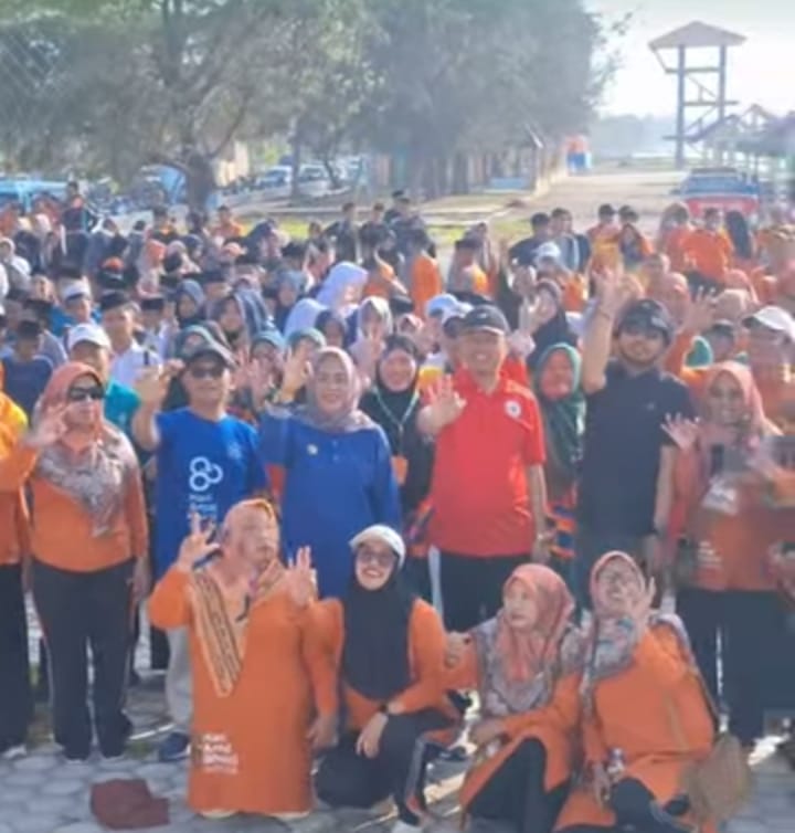 ‎Wujud Generasi Berakhlak, Aksi Bersih Pantai Pembuka Tahun Ajaran Baru Madrasah Majene