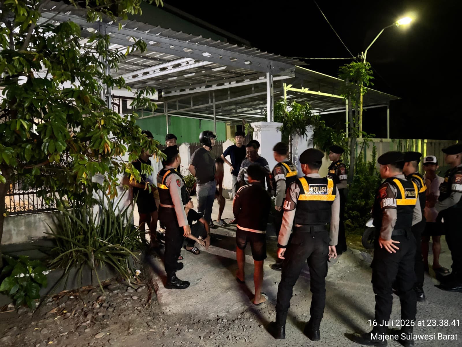 ‎Patroli Malam Sat Samapta Polres Majene  Ciptakan Rasa Aman di Tengah Masyarakat