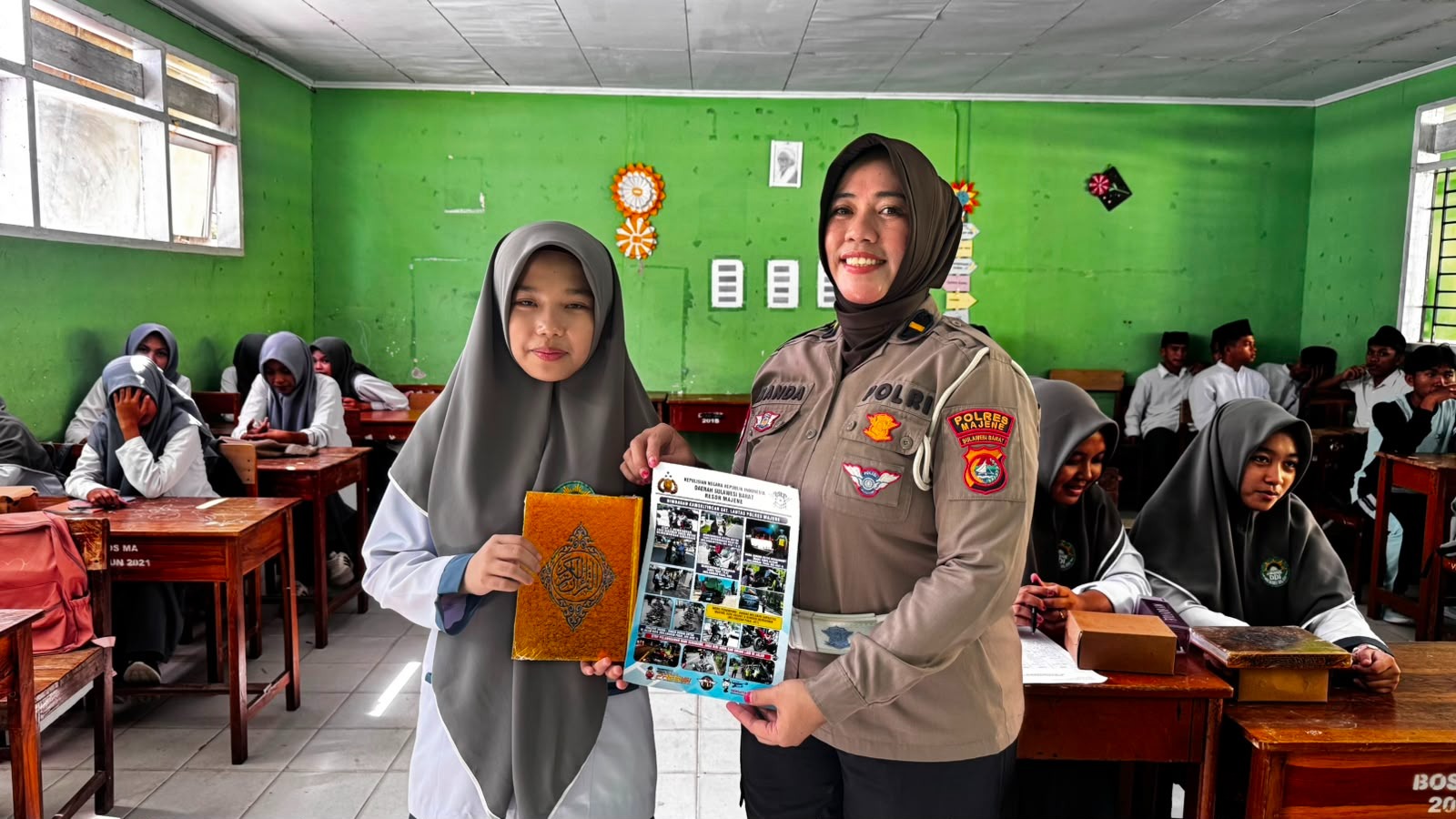 ‎Satlantas Polres Majene Sambangi Pondok Pesantren Ihyaul Ulum DDI Baruga‎