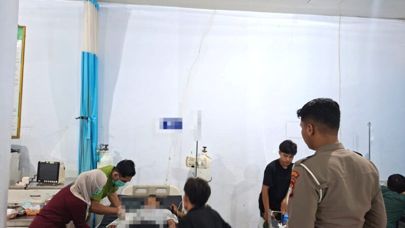 Satlantas Polres Majene Gerak Cepat Korban Evakuasi ke RSUD