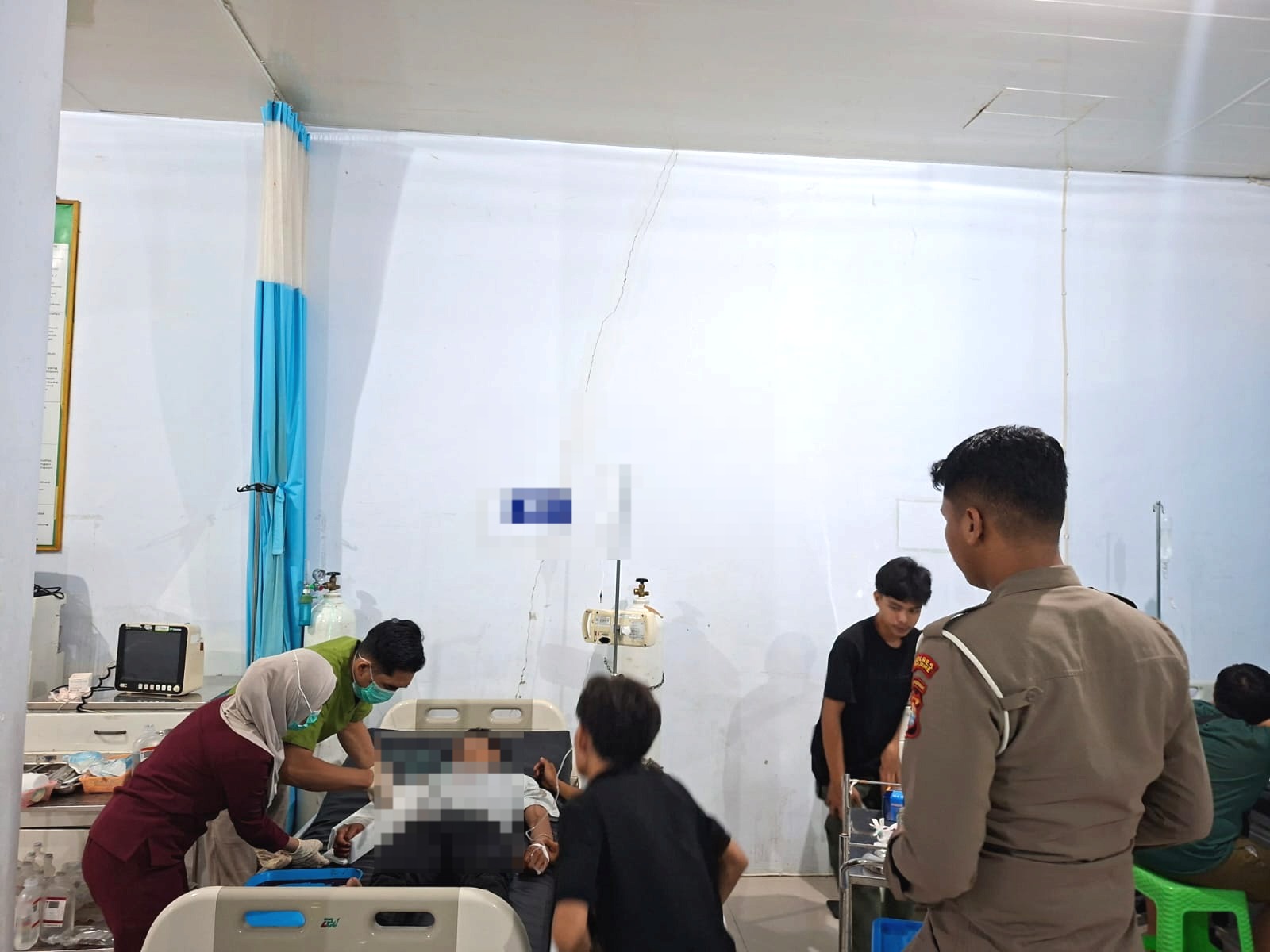 Satlantas Polres Majene Gerak Cepat Korban Evakuasi ke RSUD