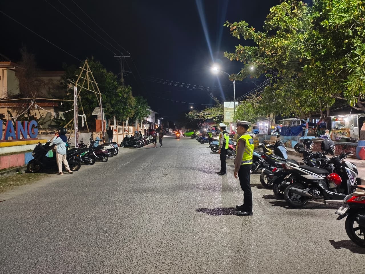‎Patroli Blue Light Satlantas Majene Sasar Titik Rawan
