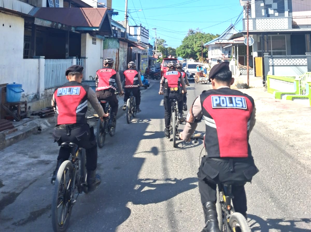 Cegah Bullying dan Narkoba, Polres Majene Patroli Bersepeda Ke Sekolah‎