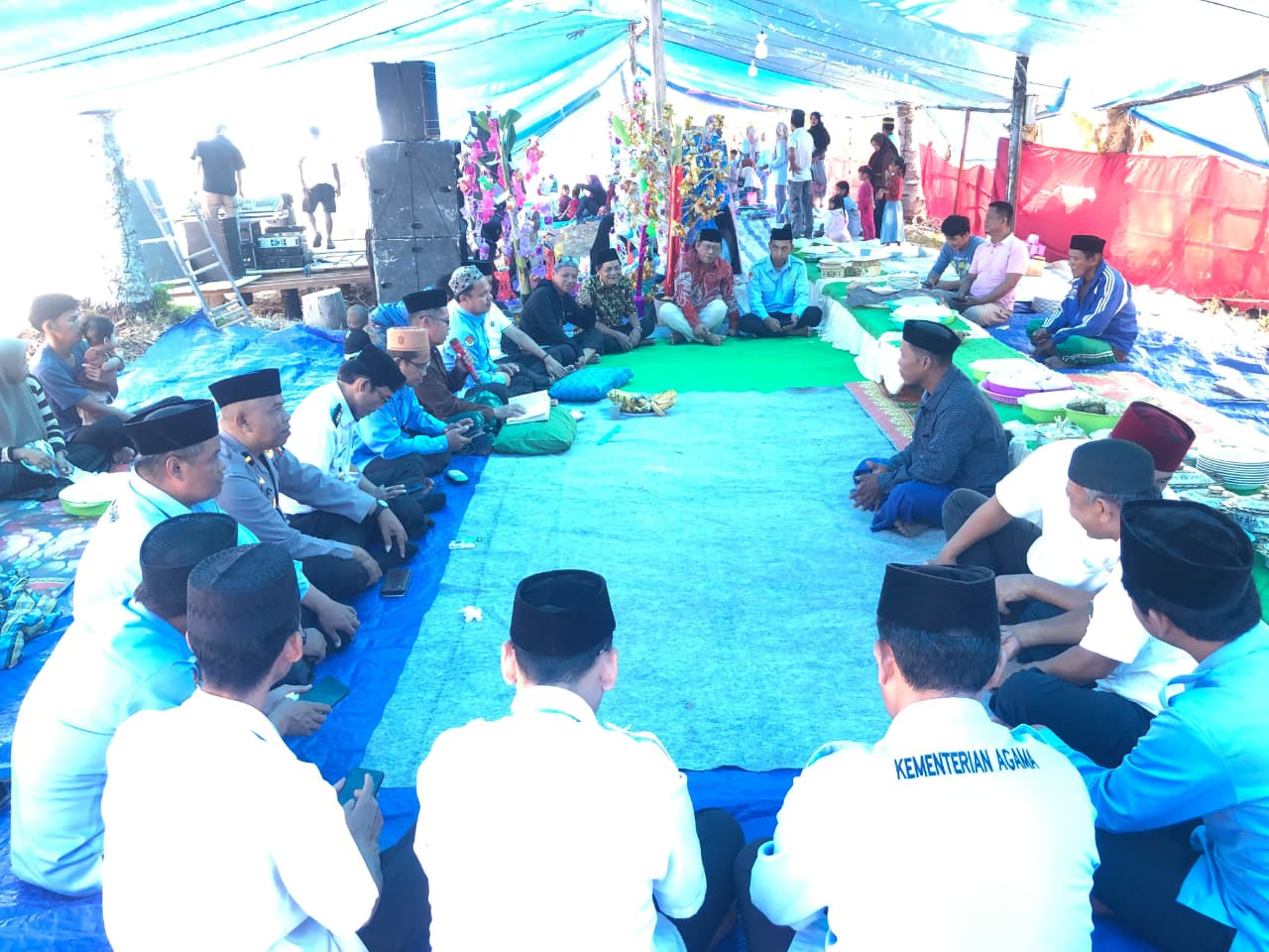 ‎Kapolsubsektor Tubo Sendana Hadiri Maulid Nabi dan Syukuran Nelayan‎