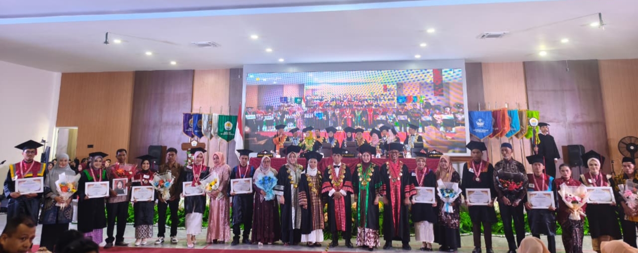 ‎Unsulbar Cetak Sejarah, Lulusan Perdana Program Magister