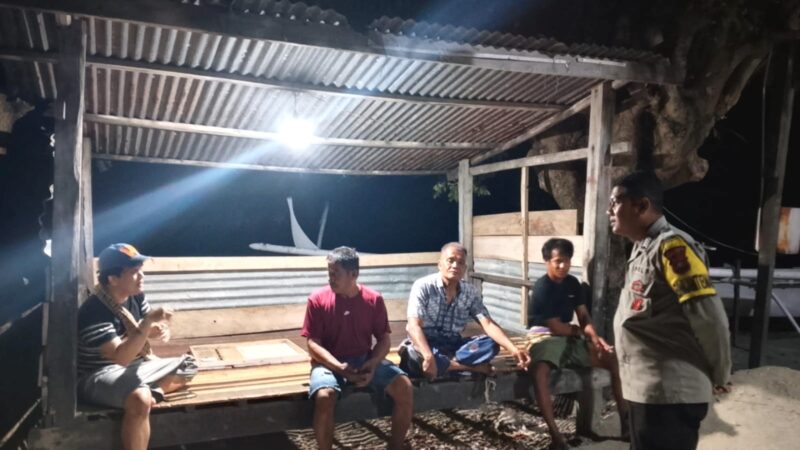 ‎Musim Kemarau, Bhabinkamtibmas Pamboang Ingatkan Warga Waspadai Kebakaran