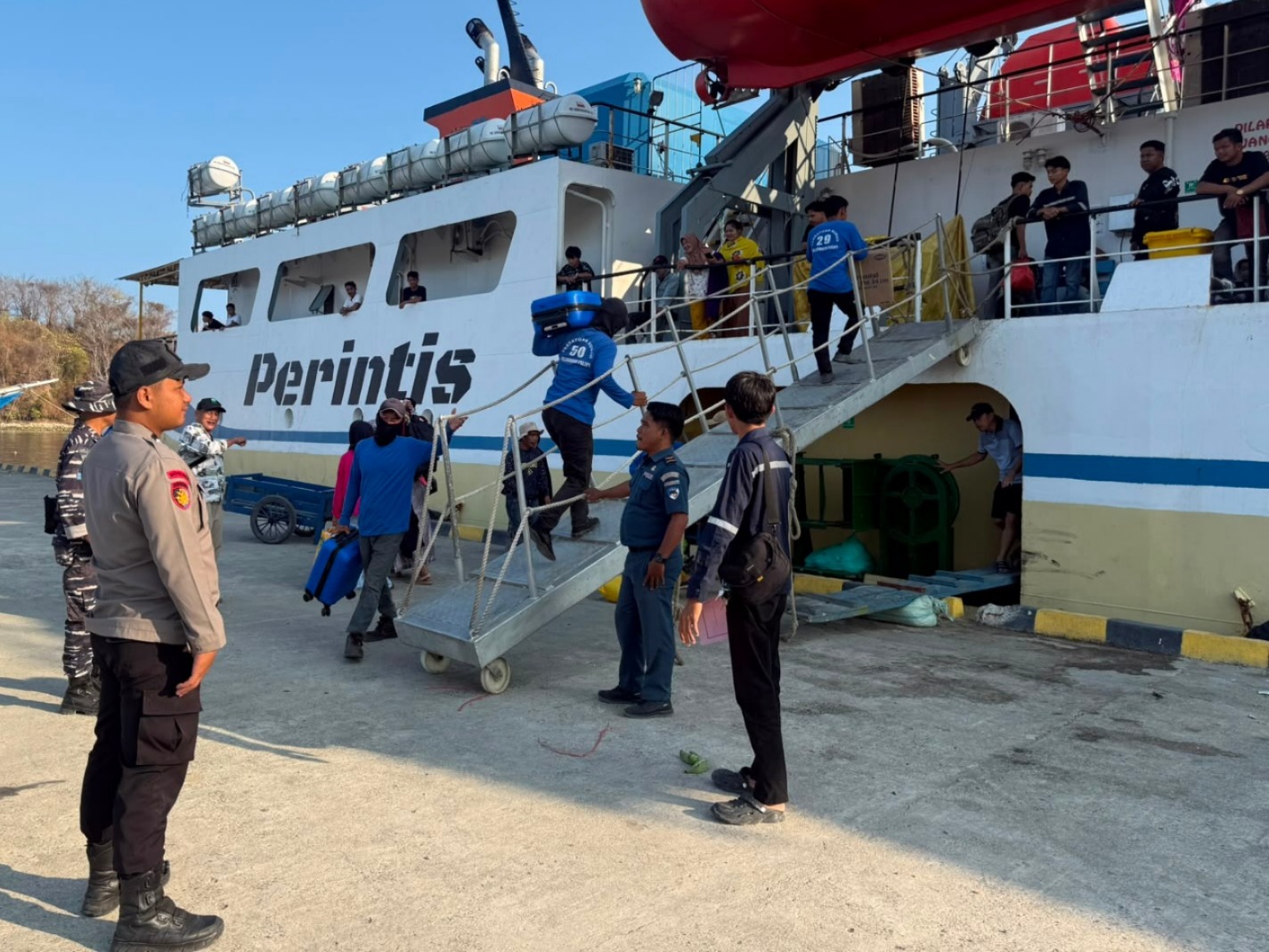 Satpolair Polres Majene Perketat Pengawasan, 186 Penumpang KM Sabuk Nusantara 93