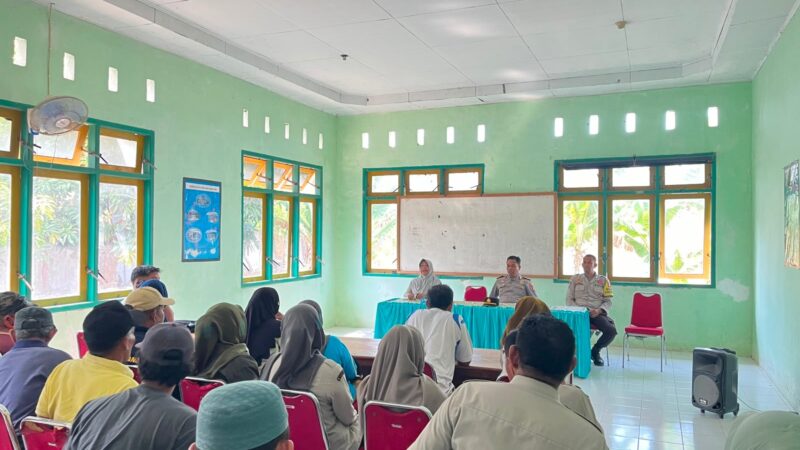 Jelang Pesta Rakyat, Kapolsek Sendana Ikut Matangkan Persiapan