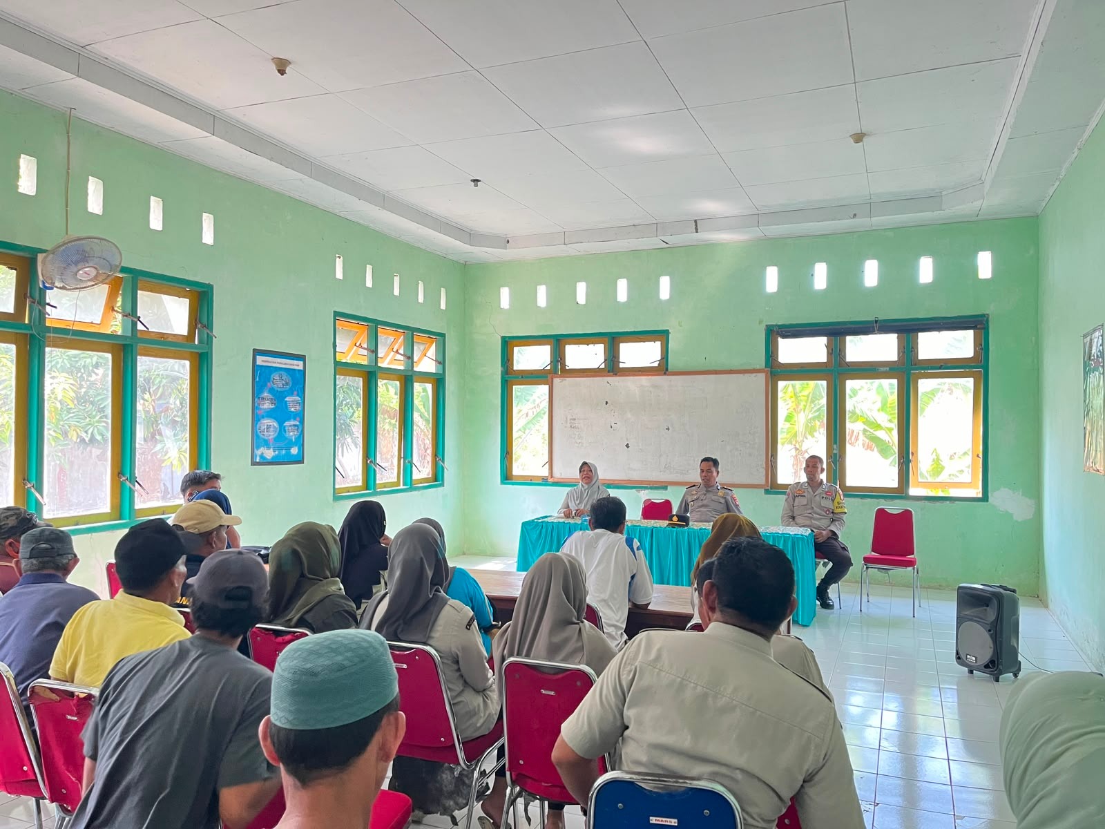 Jelang Pesta Rakyat, Kapolsek Sendana Ikut Matangkan Persiapan