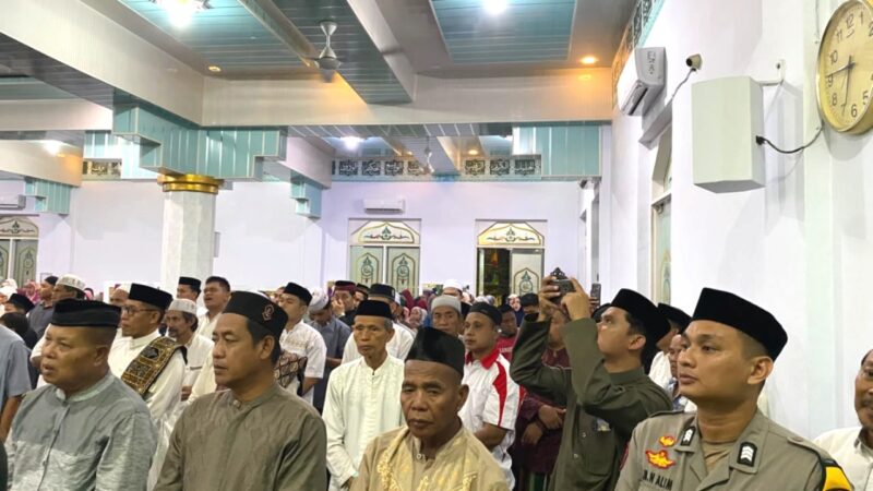 Bhabinkamtibmas Polsek Banggae Hadiri Peringatan Maulid Nabi