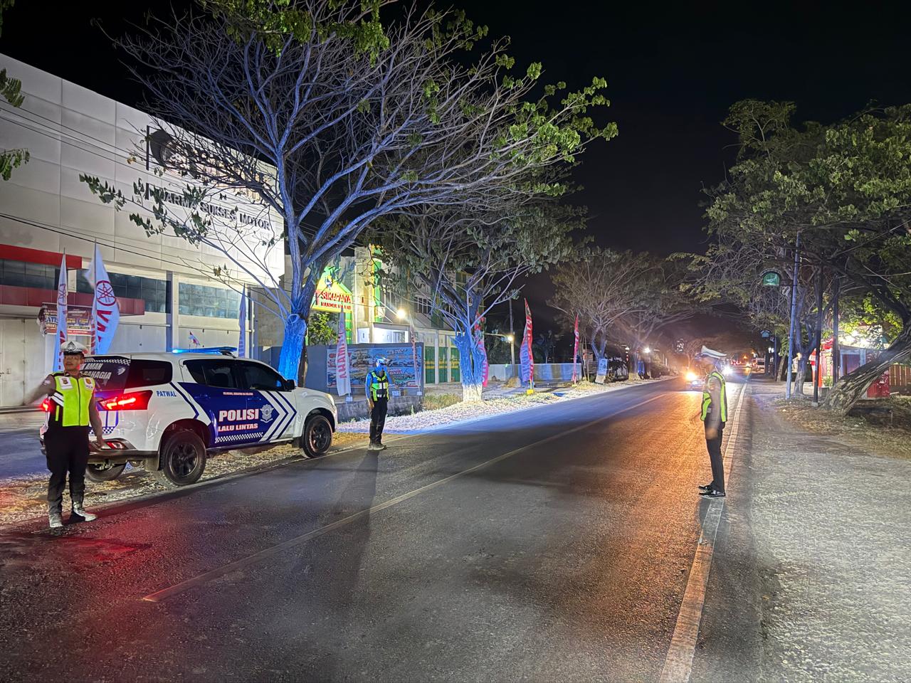 ‎Satlantas Polres Majene Intensifkan Patroli Blue Light‎