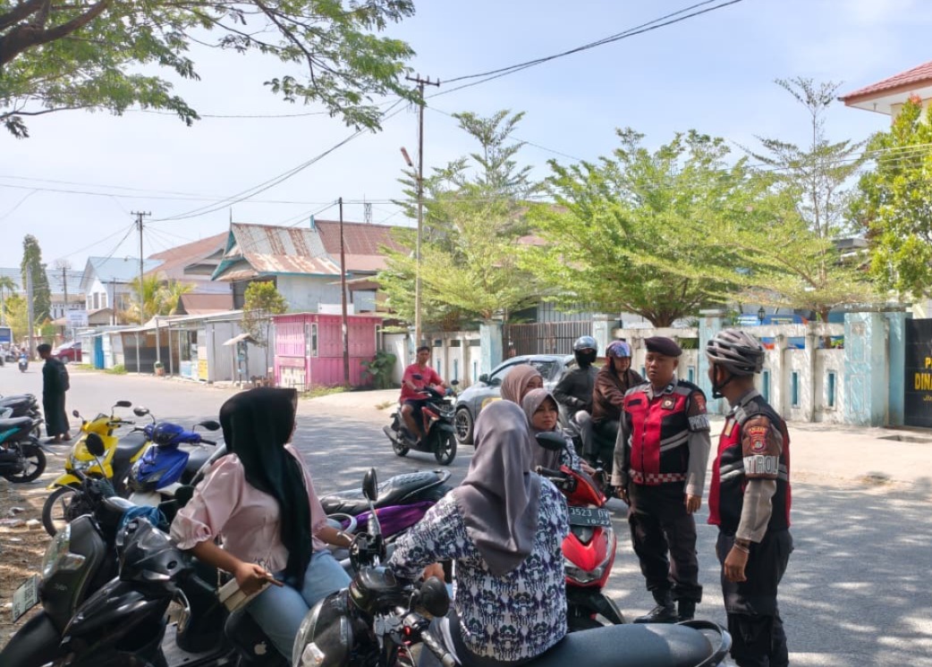 Patroli Bersepeda, Sasar Ruas Jalan dan Kerumunan Warga