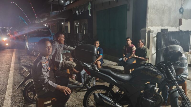 ‎Polsek Pamboang Intensifkan Patroli Malam, Warga Diajak Aktifkan Poskamling‎