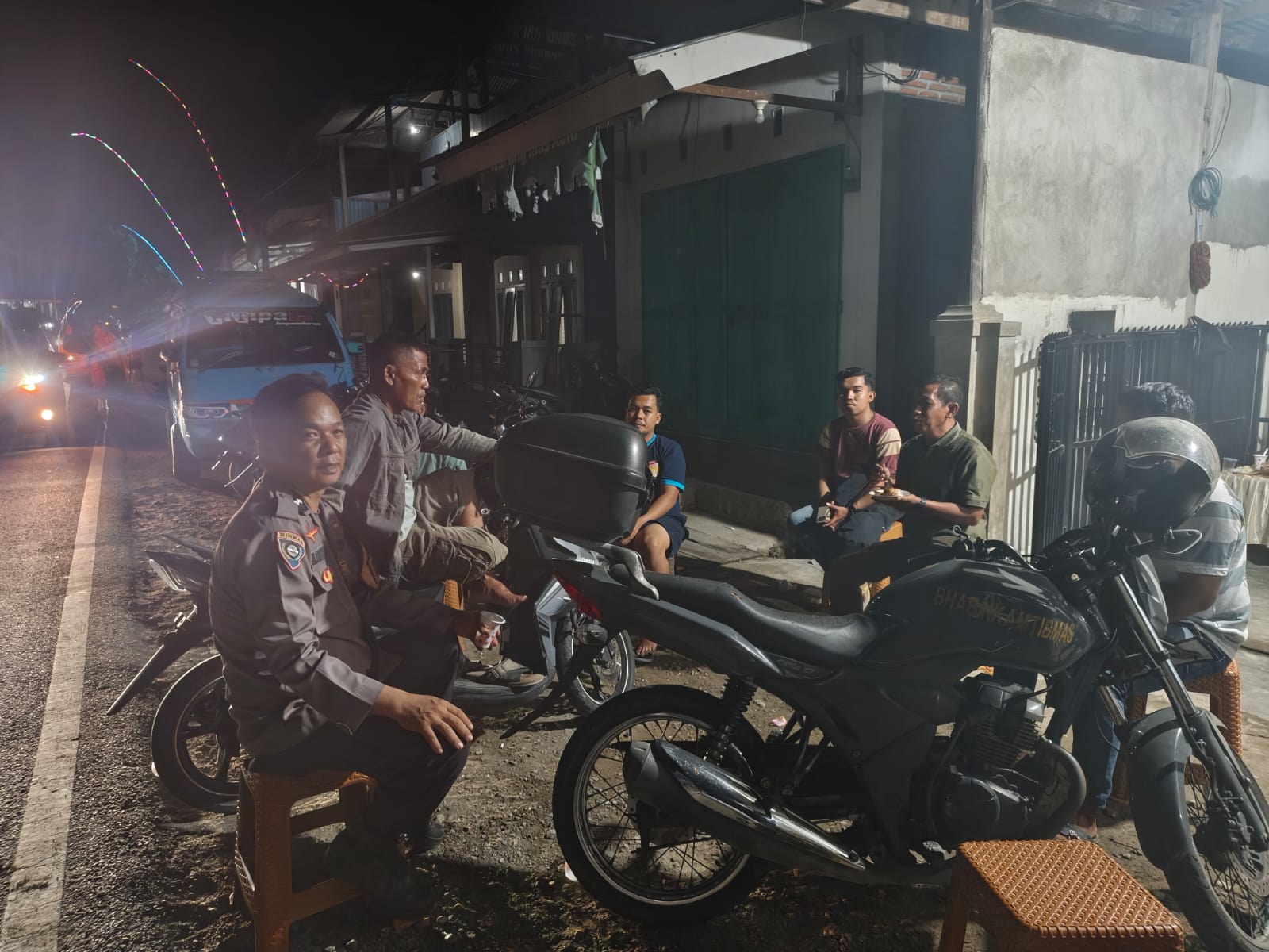 ‎Polsek Pamboang Intensifkan Patroli Malam, Warga Diajak Aktifkan Poskamling‎