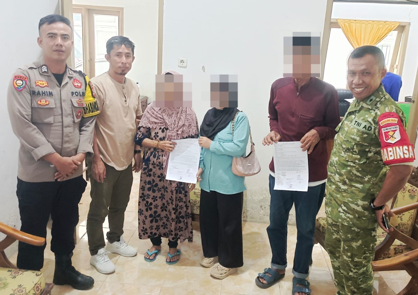 ‎Bhabinkamtibmas Polsek Banggae Jadi Mediator, Perselisihan Berujung Damai‎