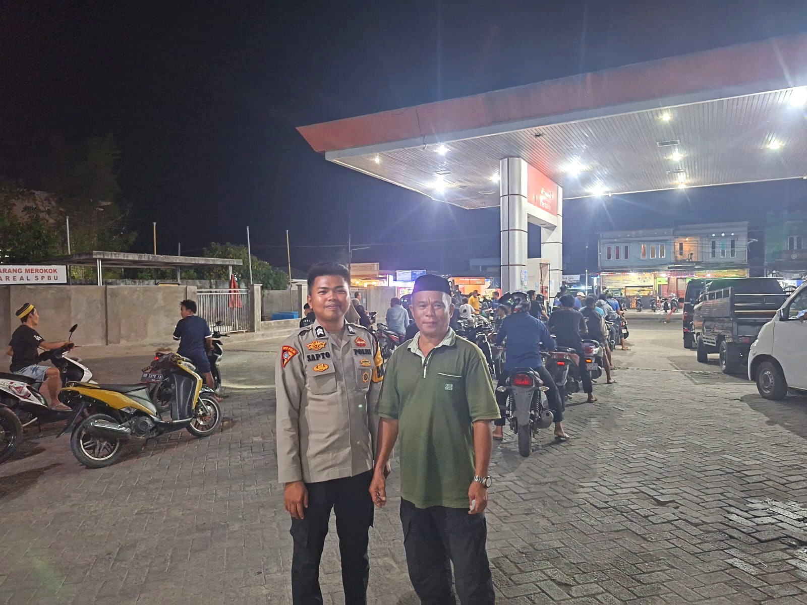 Jaga Kamtibmas di SPBU, Personel Polsek Malunda Turun Pantau Pengisian BBM