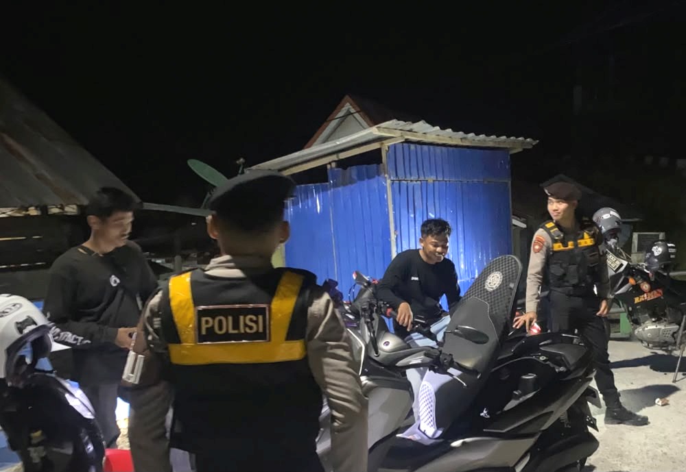 Patroli Malam Samapta Majene Sasar Pemukiman dan Pantai Barane