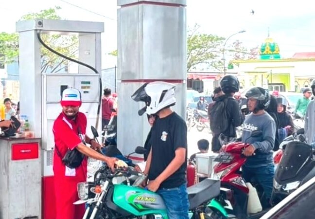 Antrean SPBU di Majene Mulai Dinormalisasi
