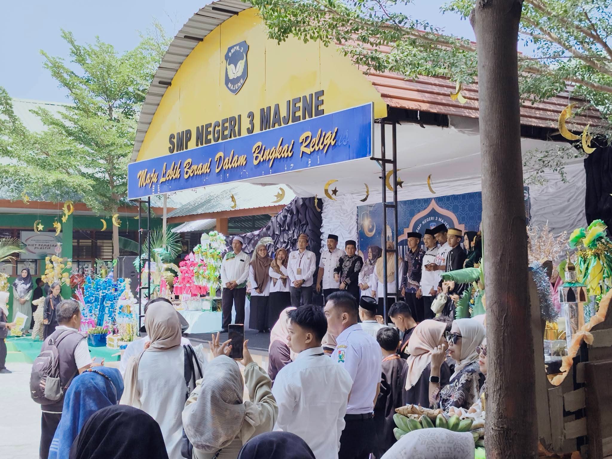 SMP Negeri 3 Majene Peringati Maulid Nabi, 11 Siswa Ikuti Khatam Al-Qur’an‎