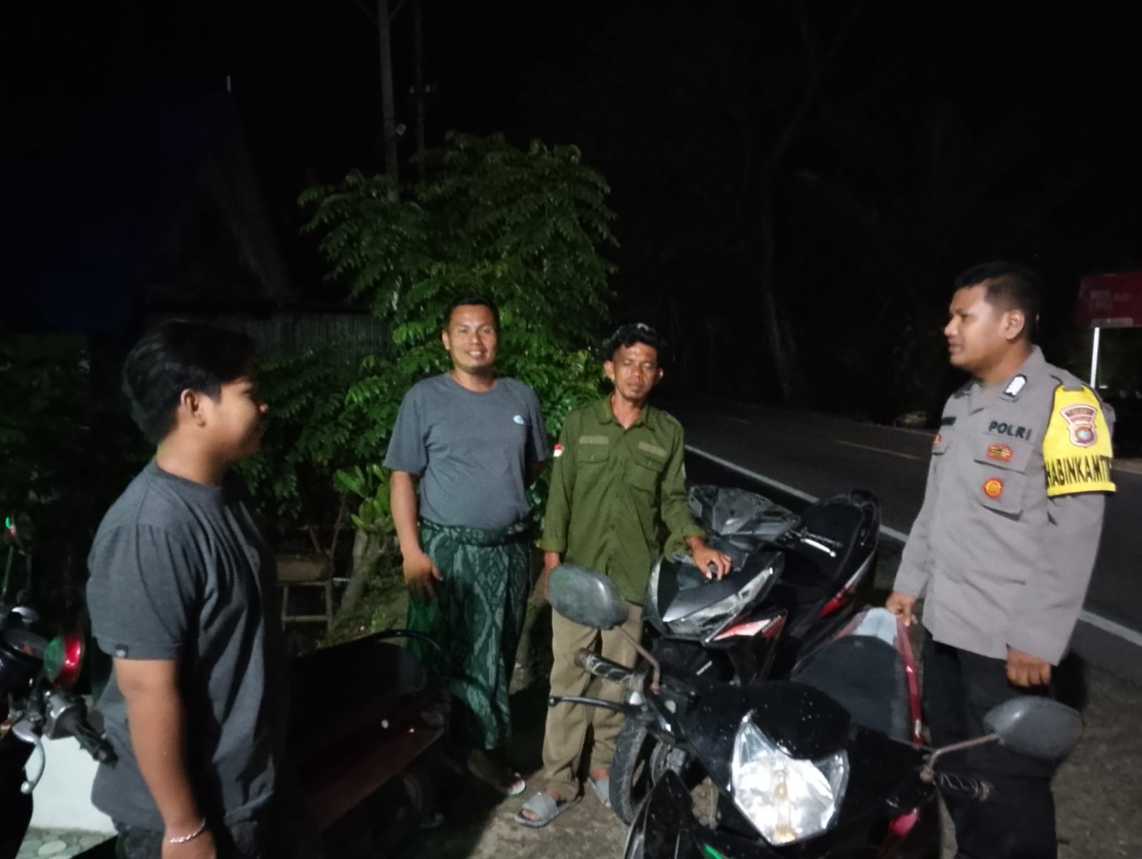 Polsek Pamboang Gelar Patroli Malam
