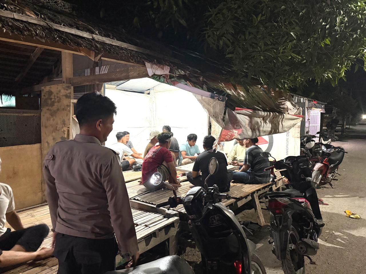 Polsek Pamboang Dorong Warga Aktifkan Poskamling‎
