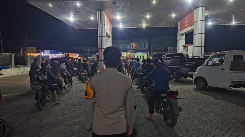 ‎Patroli Malam Polsek Malunda di SPBU, Pastikan Pengisian BBM Berjalan Lancar‎